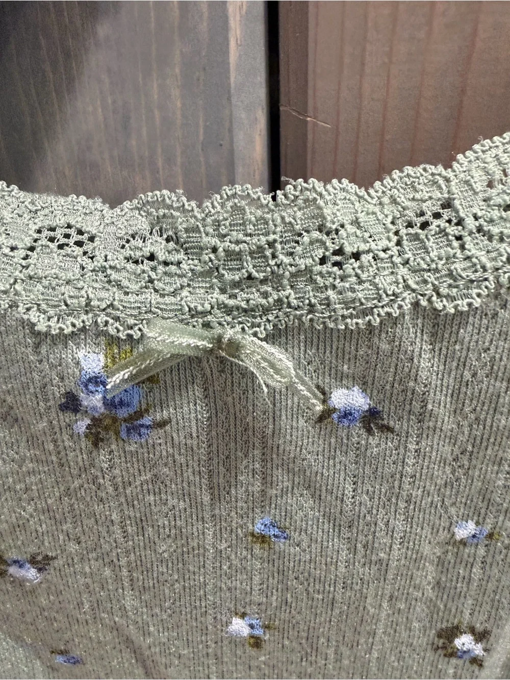 Wild Fable Floral Ribbed Lace Trim Cami Tank Top Sage Green Blue Flowers Medium - Picture 2 of 7